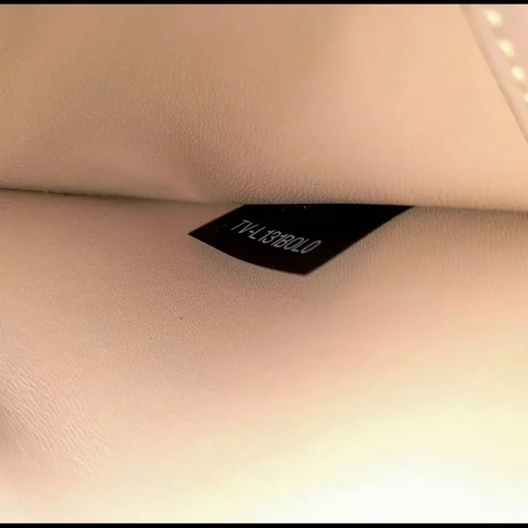 Auth VALENTINO Garavani Shoulder Bag  Pink Leather 1731451 - Picture 14 of 16